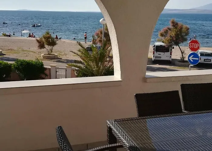 Prestiz Na Poschodi Appartement Vir